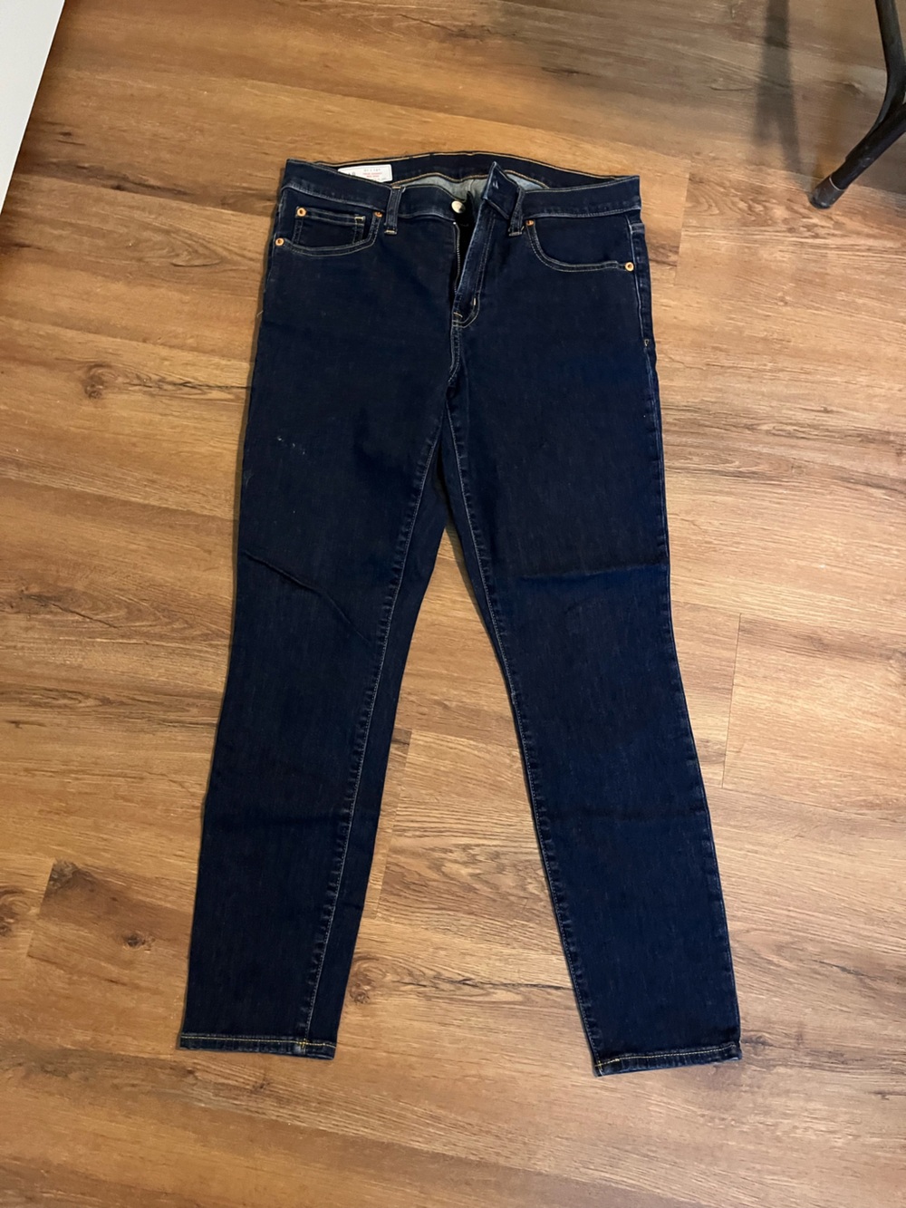 GAP Women’s Dark Wash True Skinny MID RISE  Jeans